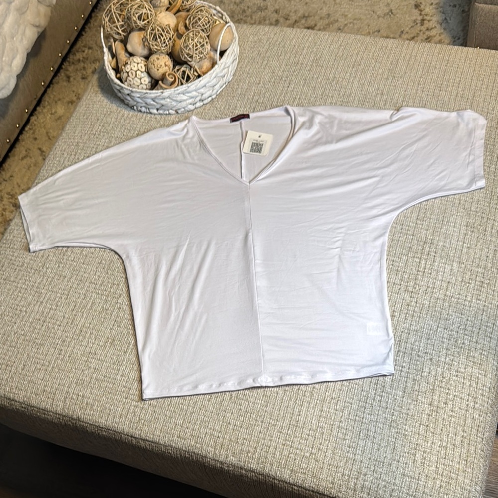 NWT BatWing Sleeve Top White
